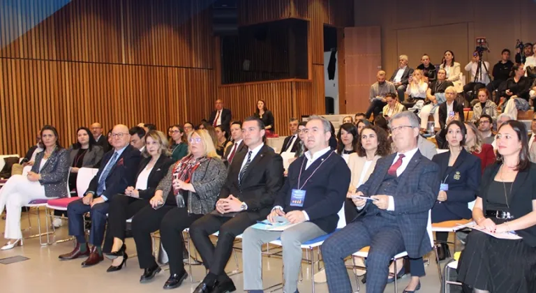 16. Kurumsal Sorumluluk Zirvesi İzmir'de Yankı Uyandırdı! İş Dünyası Buluştu