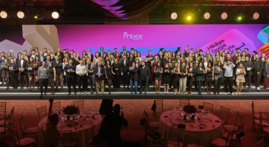 16. MIXX Awards Türkiye: Dijital Reklamcılığın En Parlak Yıldızları Sahneye Çıktı!
