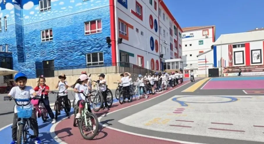 3 Haziran Bisiklet Şöleni: Minikler Pedallarla Geleceğe Hazırlanıyor!
