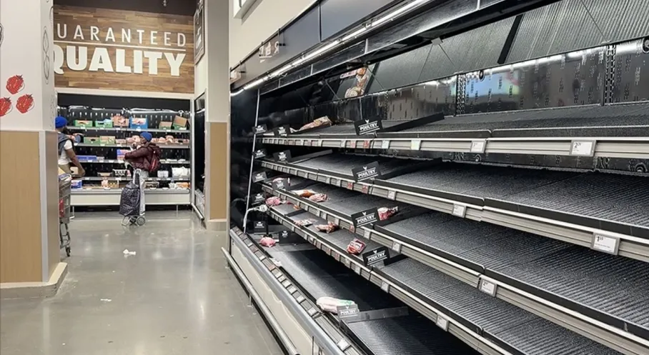 ABD'yi Felç Eden Kutup Soğukları: Market Rafları Tek Kalem Boşaldı! İşte Görüntüler