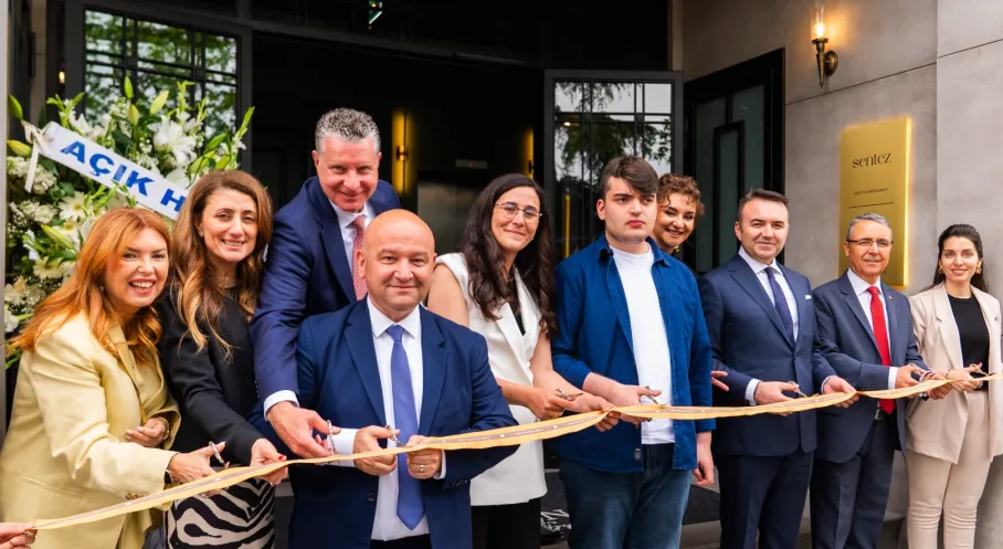 Açık Holding'den İstanbul'da Tarihi Otel Hamlesi!