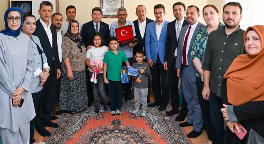 Adalet Bakanı Tunç'tan Şehit Ailelerine Anlamlı Ziyaret