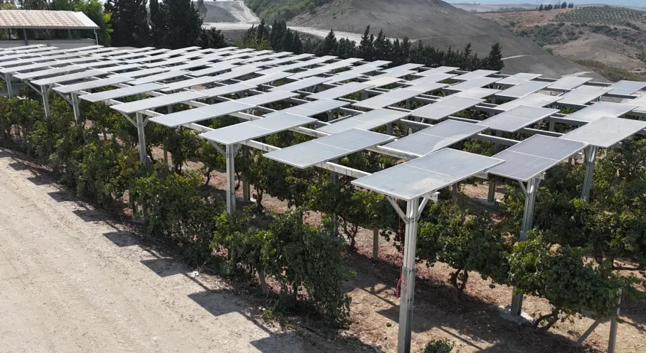 Adana'da Bir İlk: %60 Eğimli Arazide Güneş Enerjisi Santrali Kuruldu!