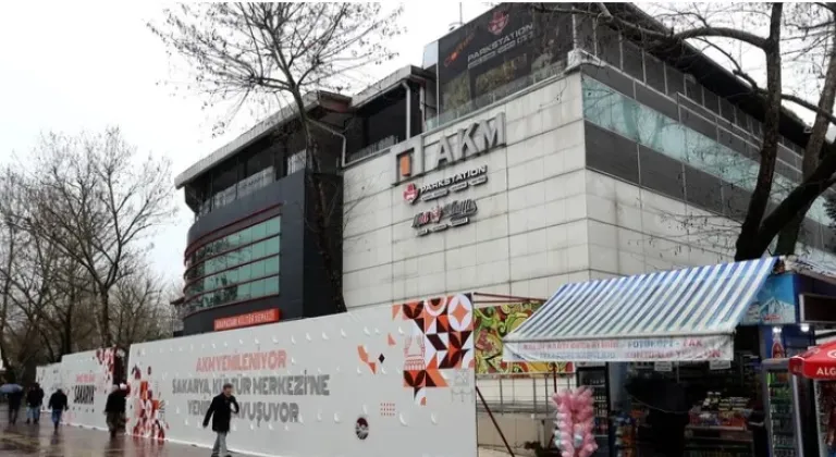 Sakarya Büyükşehir Belediyesi Adapazarı Kültür Merkezi’nin Yenileme Çalışmalarına Başladı