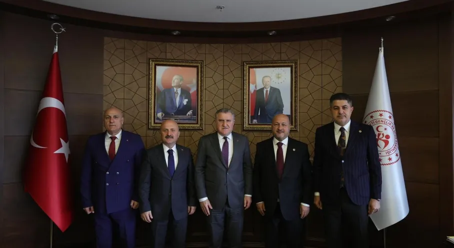 Adıyaman'a Müjde: İzmir ve Antalya Uçuşları Başlıyor Mu?