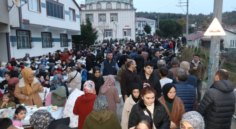 Ağasarlılar Gurbette Keşkek İftarıyla Buluştu