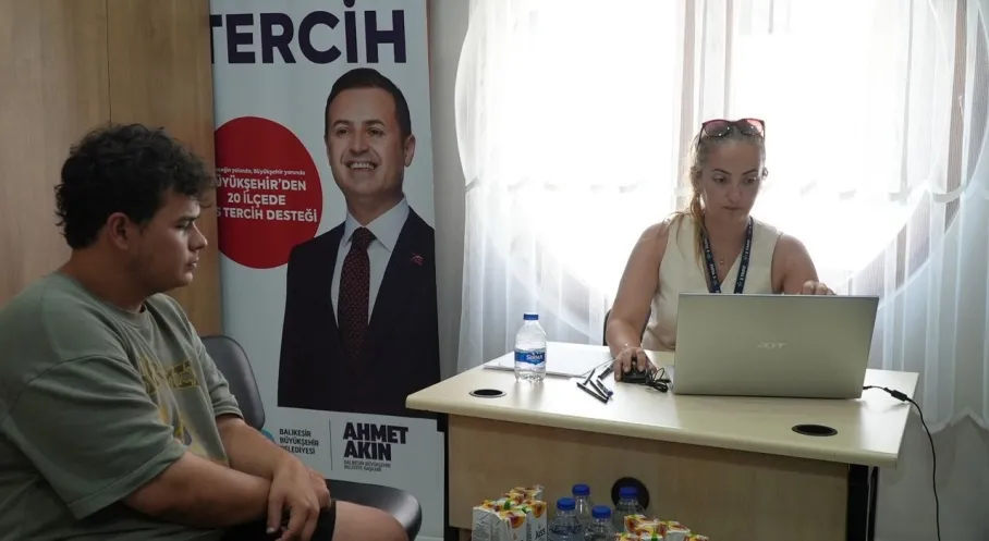 Ahmet Akın'dan Gençlere Tercih Desteği: Geleceğe Yatırım!
