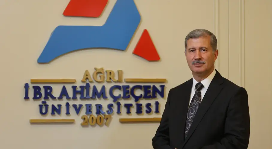 AİÇÜ Rektörü Prof. Dr. İlhami Gülçin  Tıbbi ve Biyomoleküler Kimyada Dünya İkincisi