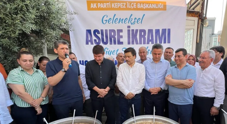 AK Parti Antalya'da Tam Kadro Sahada! Vatandaş Memnun