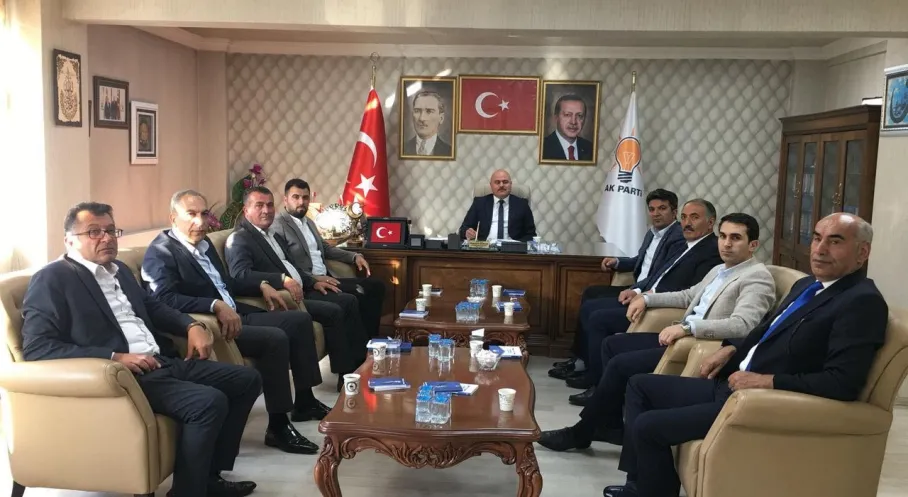 AK Parti Kars'ta İlçe Başkanları Bir Araya Geldi: Yatırımlar Masaya Yatırıldı!