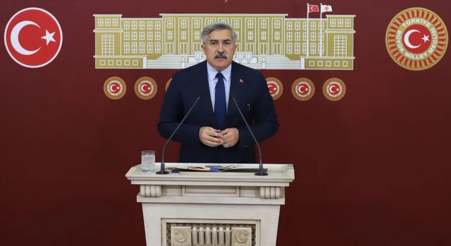 AK Parti'den Özgür Özel'e Sert Yanıt: 'Siyaset Değil, Tahammülsüzlük!'