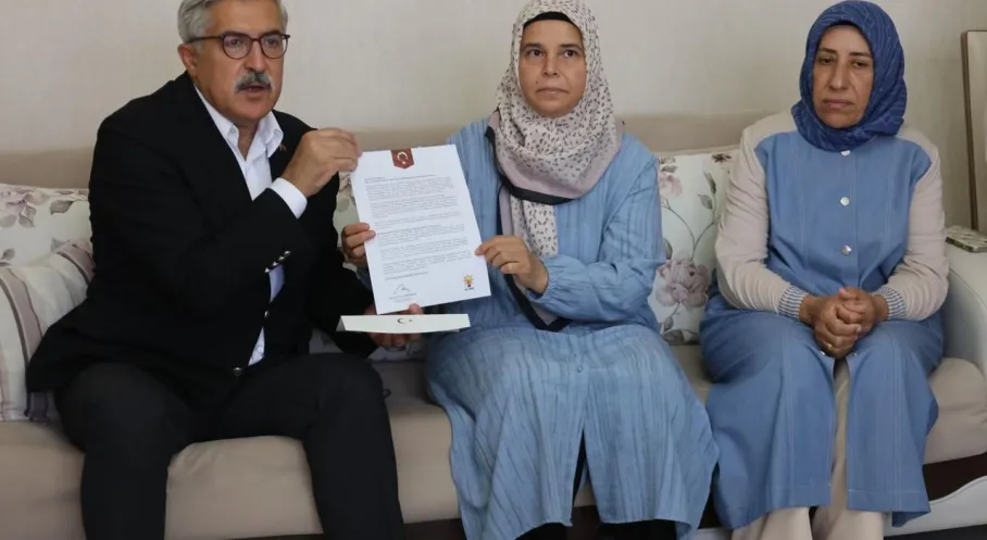 AK Partili Yayman'dan Hatay'da Şehit Ailesine Ziyaret: Erdoğan'dan Destek Telefonu!