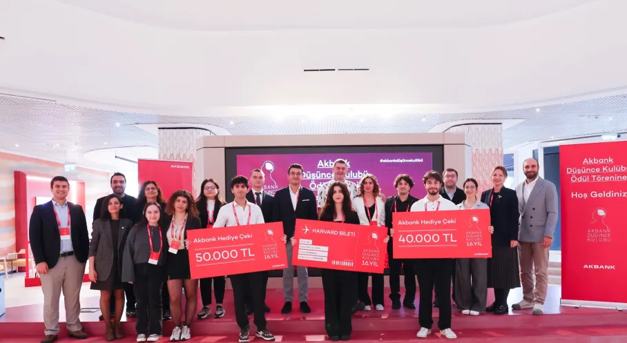 Akbank'tan Gençlere Harvard Yaz Okulu Fırsatı! Kapsayıcı Bankacılık Fikirleri Yarıştı