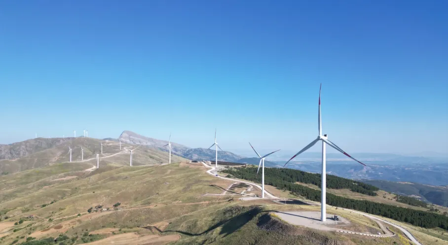 Akfen Yenilenebilir'den Dev Yatırım: 2025 Hedefi 887 MW!