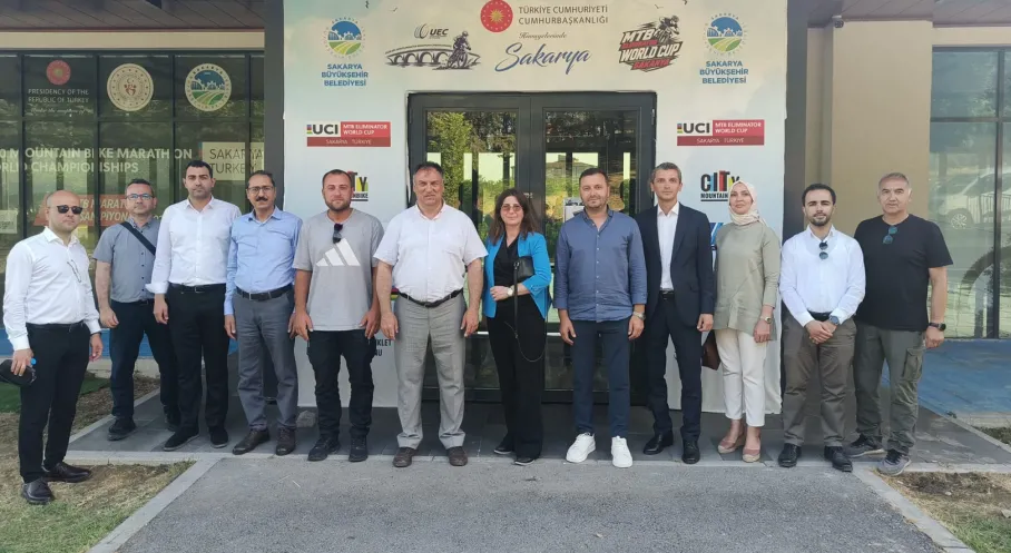 Sakarya Akıllı Şehirde Çığır Açıyor: Bakanlık Heyeti Uygulamaları Sahada İnceledi!
