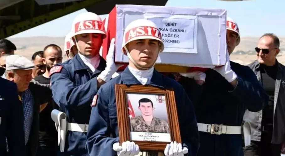 Aksaray Şehidini Uğurladı: Sözleşmeli Er Özkanlı'ya Veda Töreni!