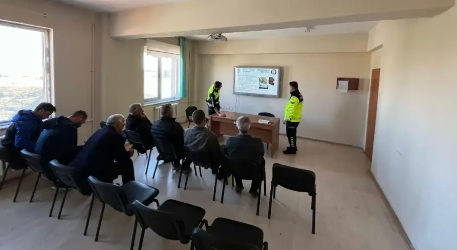 Akyaka’da Okul servislerinde trafik güvenliği ele alındı