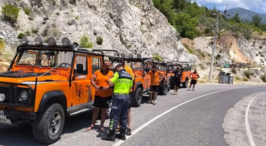 Alanya'da Şok Trafik Operasyonu! Yüzlerce Araca Ceza Yağdı!