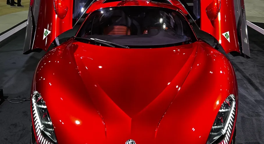 Alfa Romeo 33 Stradale ve Tonale, Los Angeles'ta Göz Kamaştırdı!