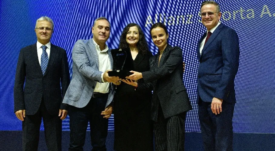 Allianz Türkiye'nin 2024 Entegre Raporu'na Çifte Ödül!