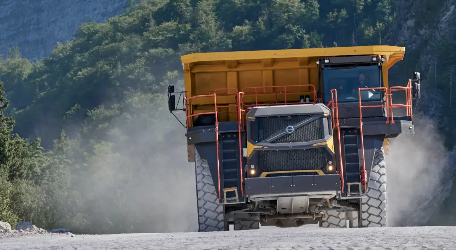 Allison Donanımlı Volvo R100E, Avusturya’nın Zorlu Taş Ocağı Operasyonunda Verimliliği Artırıyor