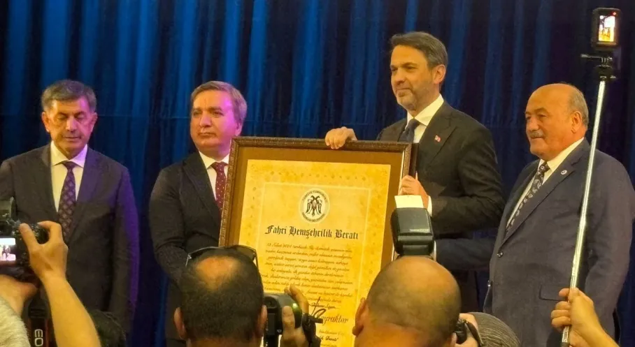 Alparslan Bayraktar'a Erzincan'dan Fahri Hemşehrilik: 'Erzincan Beni Bağrına Bastı'