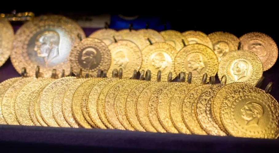 Altın Fiyatları Rekor Tazeledi! Yatırımcılar Dikkat: İşte Güncel Rakamlar