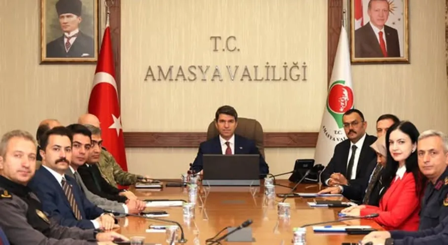 Amasya'da Güvenlik Zirvesi! Terör ve Uyuşturucu ile Mücadele Masaya Yatırıldı
