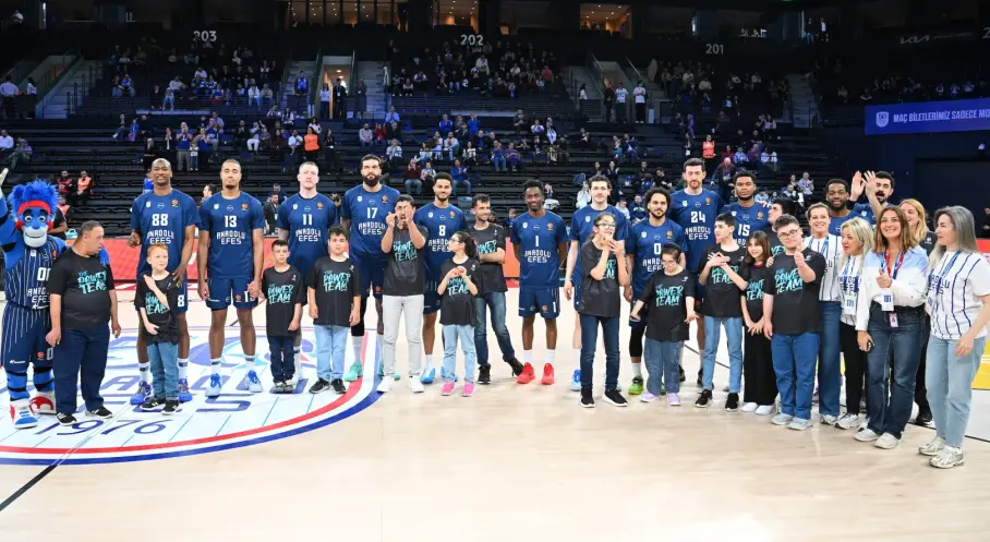 Anadolu Efes One Team Kurumsal Sosyal Sorumluluk Projesiyle Euroleague One Team Ödülleri’nde Finale Kaldı