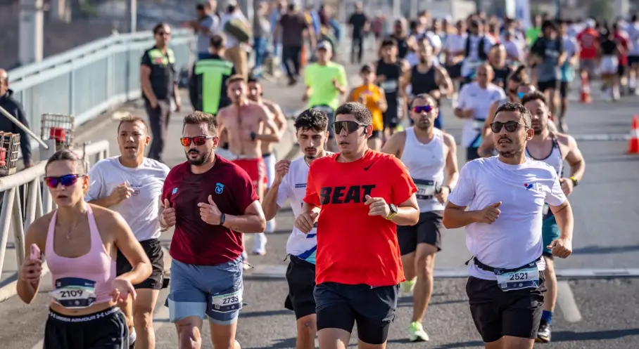 Anadolu Sigorta Bir Adım Daha Koşusu Haliç’te Sporseverleri Buluşturdu