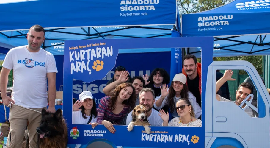 Anadolu Sigorta'nın Kurtaran Aracı Hayvanseverlerle Buluştu!