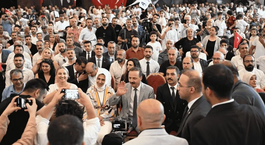 Anahtar Parti'den Sert Tepki: 'Seviyesiz Üsluba Aynı Dille Karşılık Vermeyeceğiz'