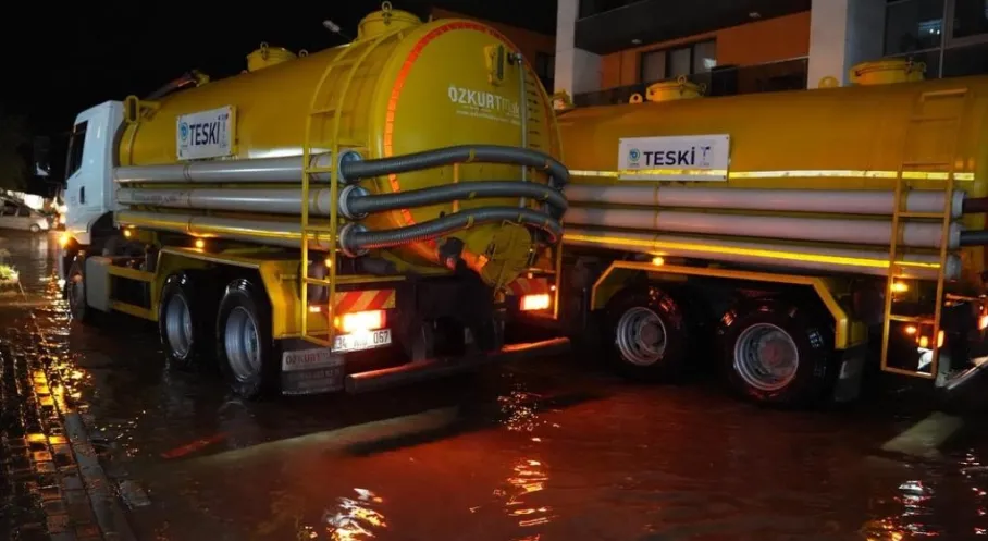Tekirdağ'da Sağanak Alarmı: Büyükşehir ve TESKİ Ekipleri Sahada!