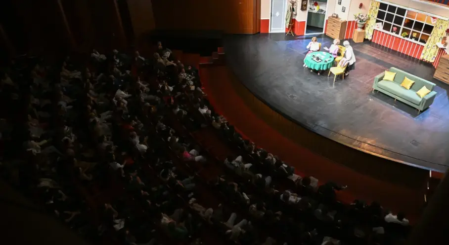 Ankara Büyükşehir Belediyesi Şehir Tiyatroları yeni sanat sezonuna “3 Jokerli Konken” ile merhaba diyor