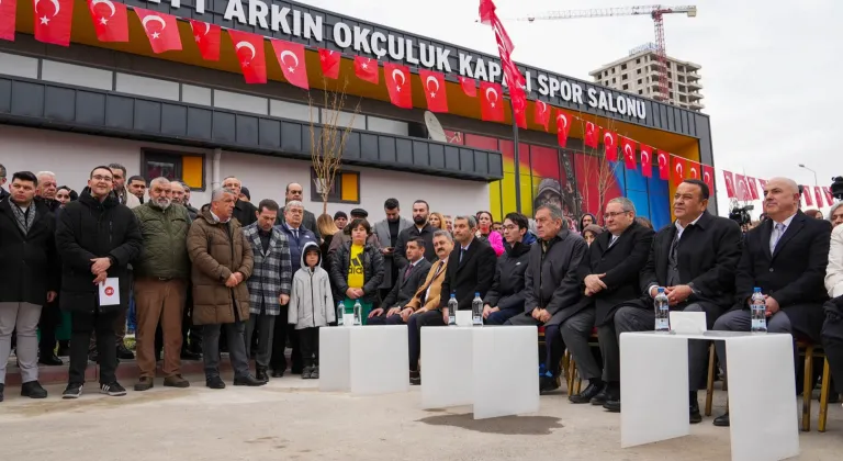 Ankara Keçiören'de Okçuluk Spor Salonu Açıldı, İlk Atış Mete Gazoz'dan!