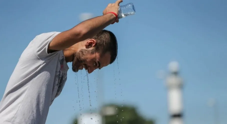 🚨 Ankara ve İzmir Yanıyor! Termometreler 40 Dereceyi Aşacak 🌡️