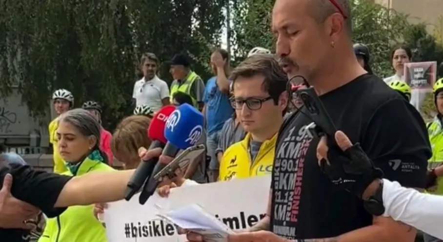 Ankara'da Bisikletçilerden Ölümcül Kazalara İsyan: 