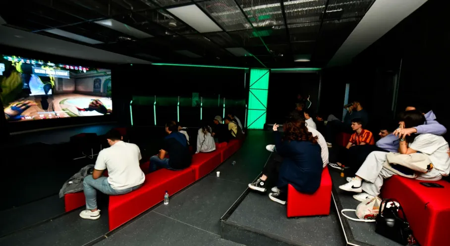 Ankara'da E-Spor Coşkusu! Gençlik Kupası Heyecanı Zirvede!