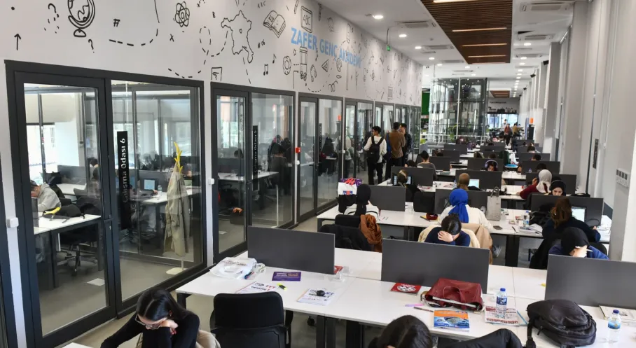 Ankara'da Gençlere Müjde! 6. Genç Akademi Kızılay'da Açıldı!