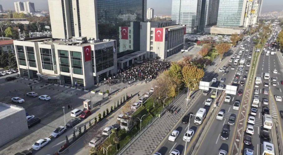 Ankara'da Hayat 1 Dakikalığına Durdu! ABB'den Atatürk'ü Anma Töreni