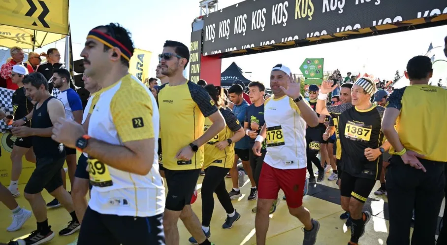 Ankara'da Maraton Coşkusu! 3. Uluslararası Runkara Yarı Maratonu Başladı