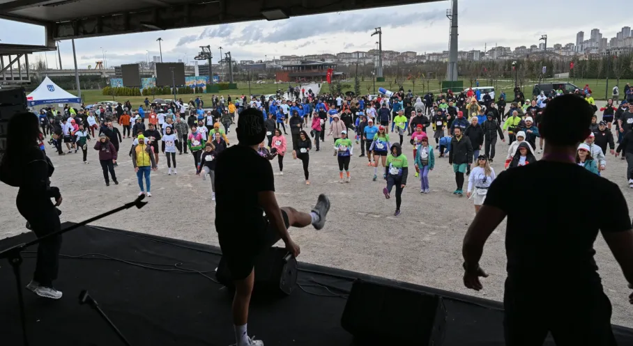 Ankara'da Sağlık Kahramanları Koştu: ABB'den 4. Tıp Bayramı Koşusu'na Büyük İlgi!