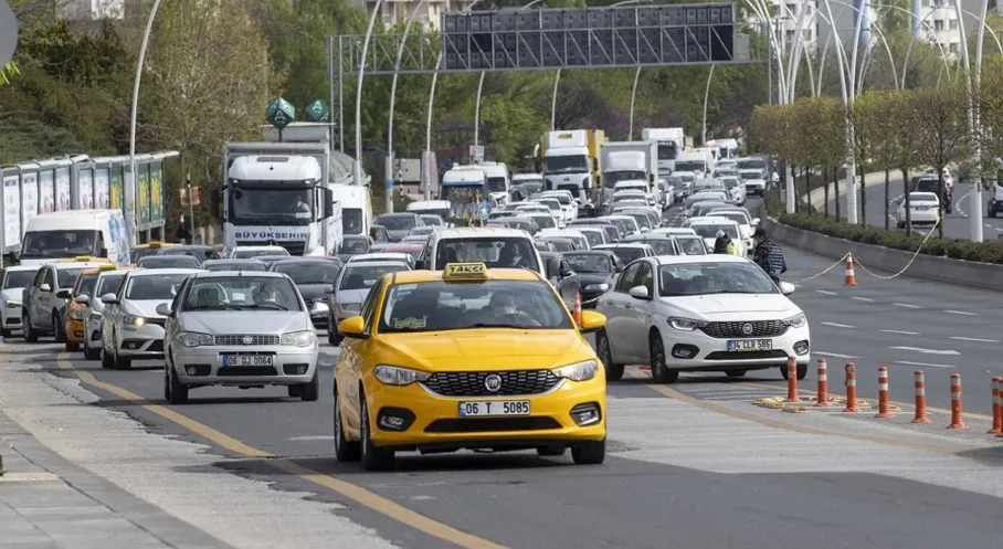 Ankara'da Yılbaşına Özel Trafik Düzenlemesi: Hangi Yollar Kapanıyor? İşte Detaylı Liste!
