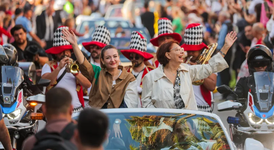 Antalya Altın Portakal Festivali Başladı: Sinema Kalpleri Isıttı!