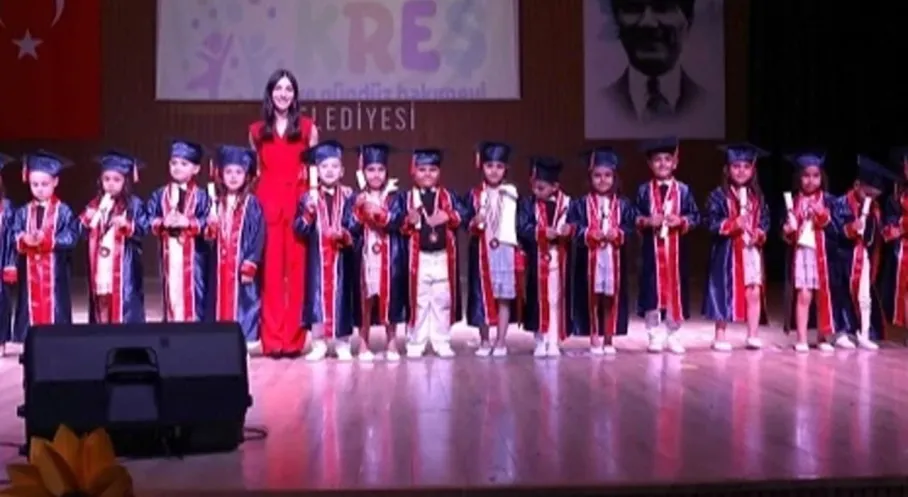 Antalya Kumluca'da Miniklerin Mezuniyet Coşkusu! Unutulmaz Anlar Yaşandı