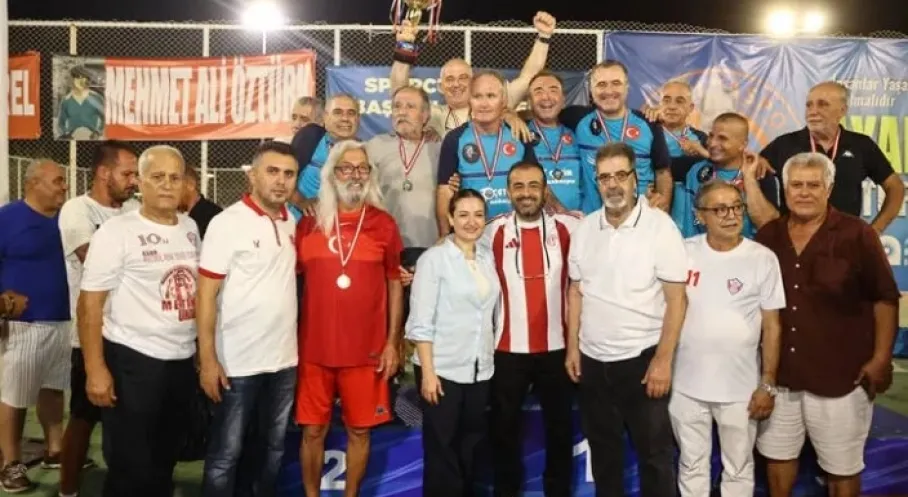 Antalya Ayak Tenisi Turnuvası'nda Şampiyon Belli Oldu! Heyecan Doruktaydı
