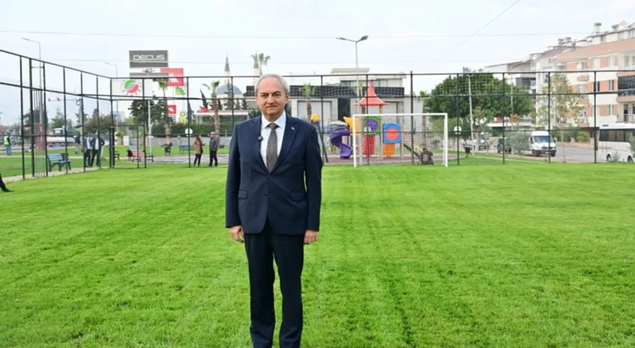Antalya'da Çocukların Hayali Gerçek Oldu: Başkan Kocagöz'den Çim Saha Sürprizi!