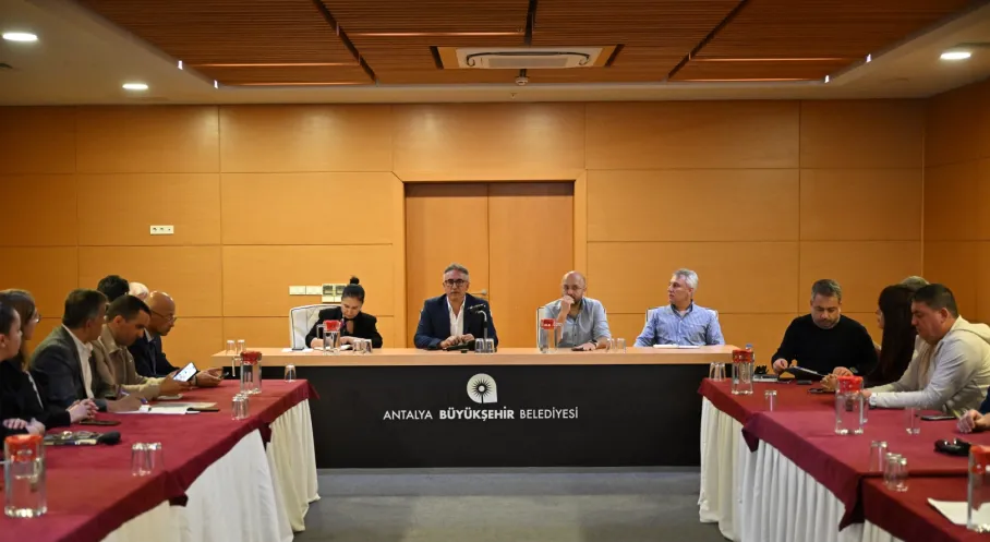 Antalya Denizleri Nefes Alıyor: Yapay Resif Projesi Akdeniz'e Nasıl Hayat Verecek?