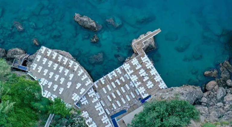 Antalya'da Kabotaj Bayramı'nda Mavi Bayrak Töreni ile Plajlara Renk Geldi