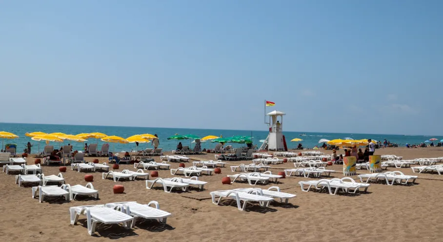 Antalya'da Plaj Keyfi Büyükşehirle Taçlandı! Vatandaşlardan Tam Not